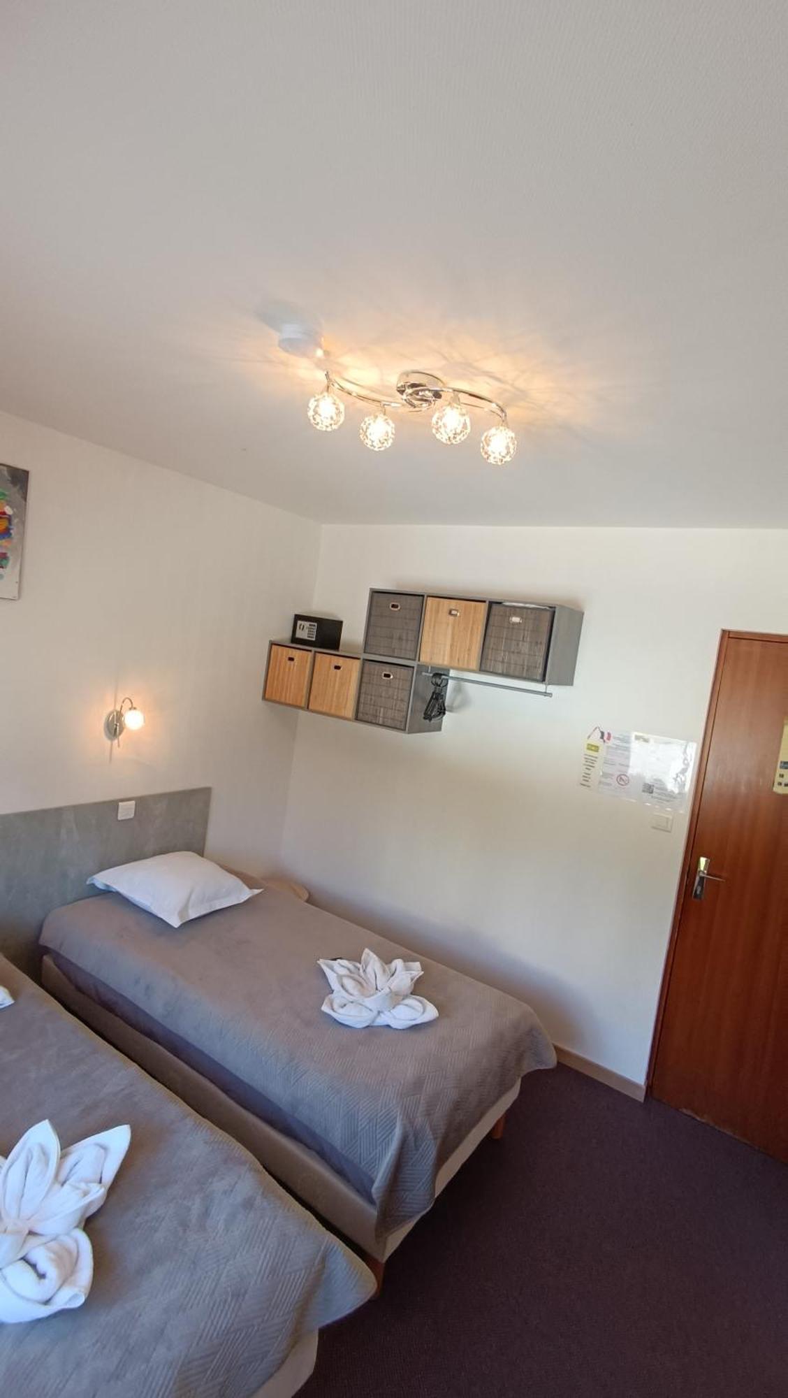 Hotel Le Pommeil Guéret Εξωτερικό φωτογραφία