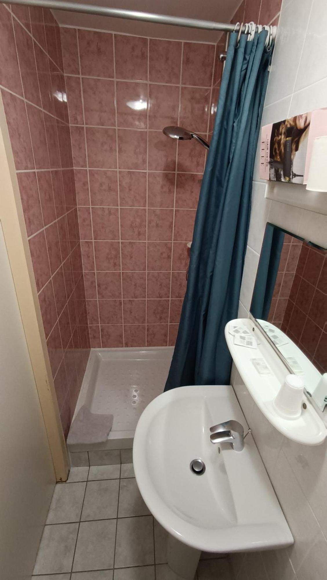 Hotel Le Pommeil Guéret Εξωτερικό φωτογραφία