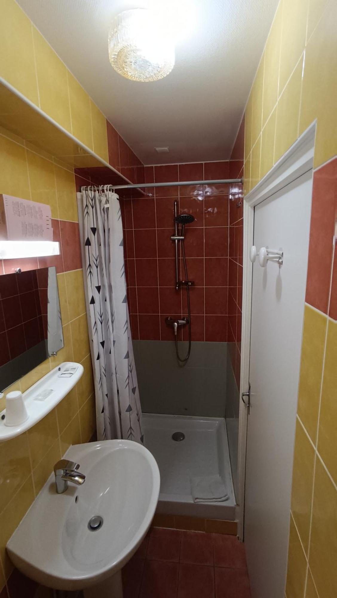 Hotel Le Pommeil Guéret Εξωτερικό φωτογραφία