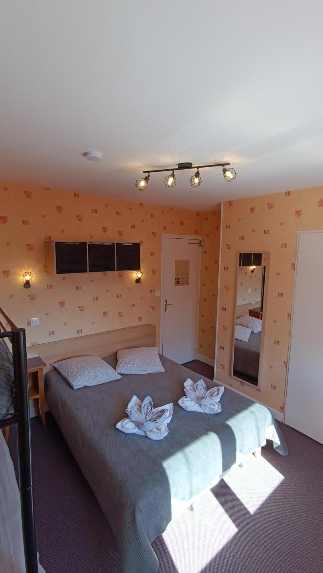 Hotel Le Pommeil Guéret Εξωτερικό φωτογραφία
