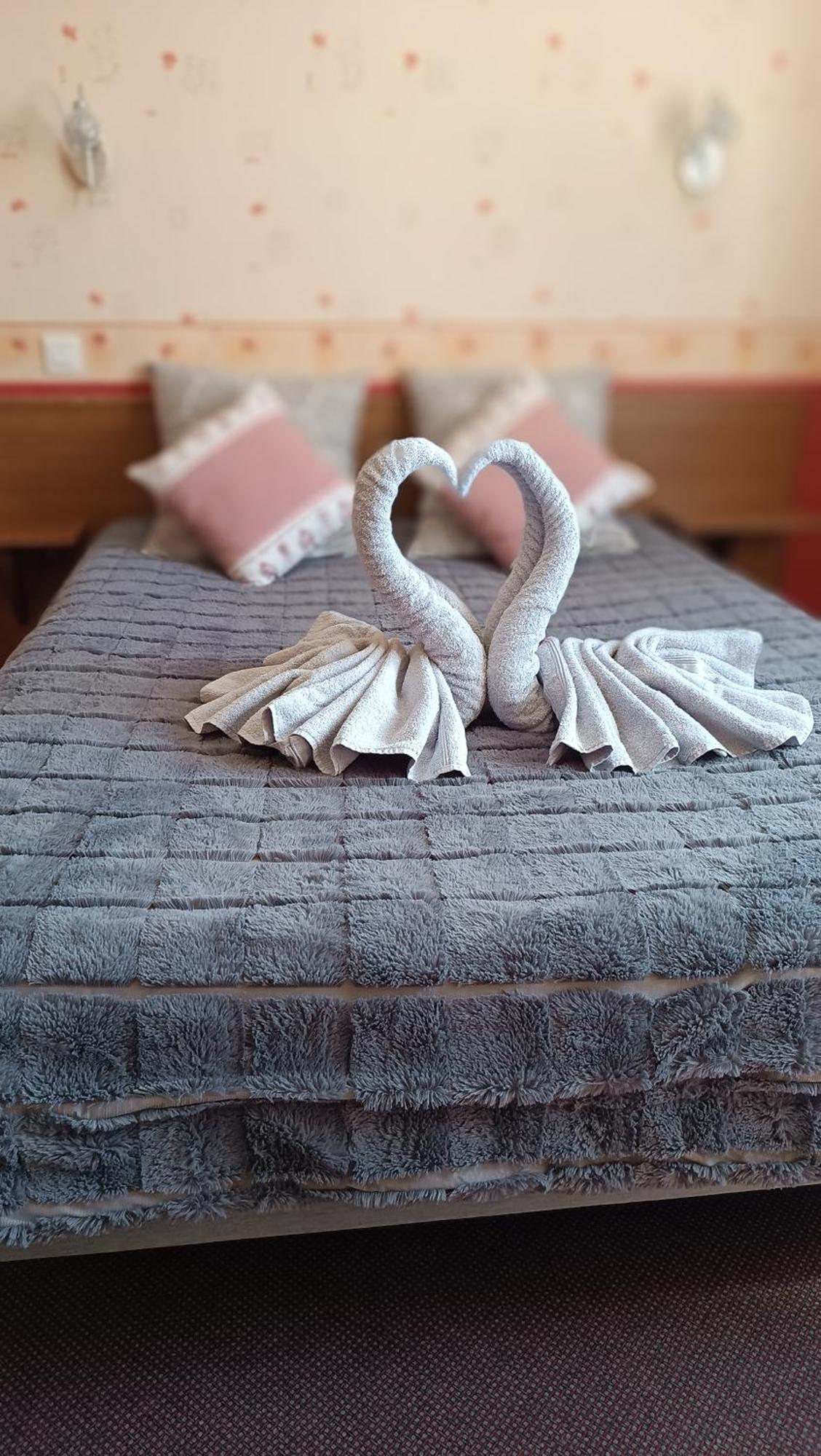 Hotel Le Pommeil Guéret Εξωτερικό φωτογραφία