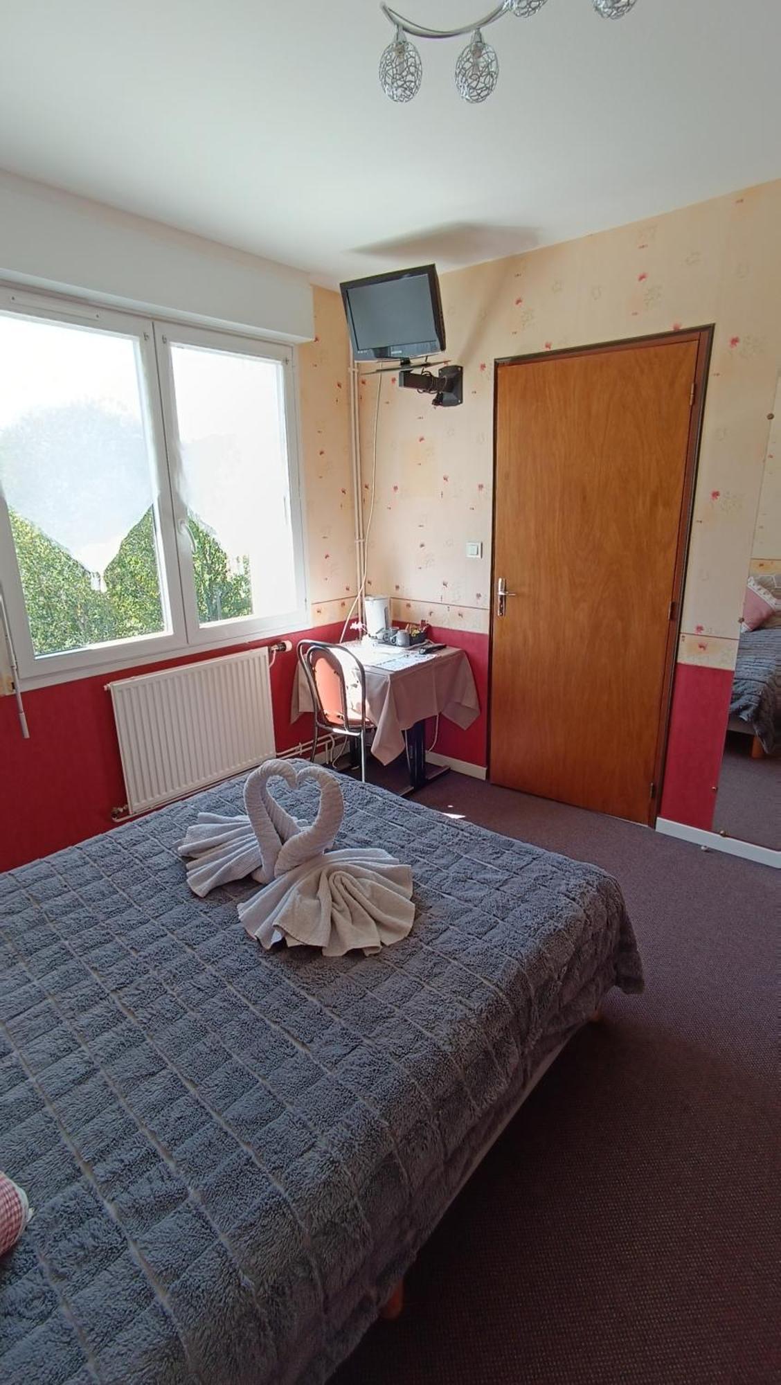 Hotel Le Pommeil Guéret Εξωτερικό φωτογραφία