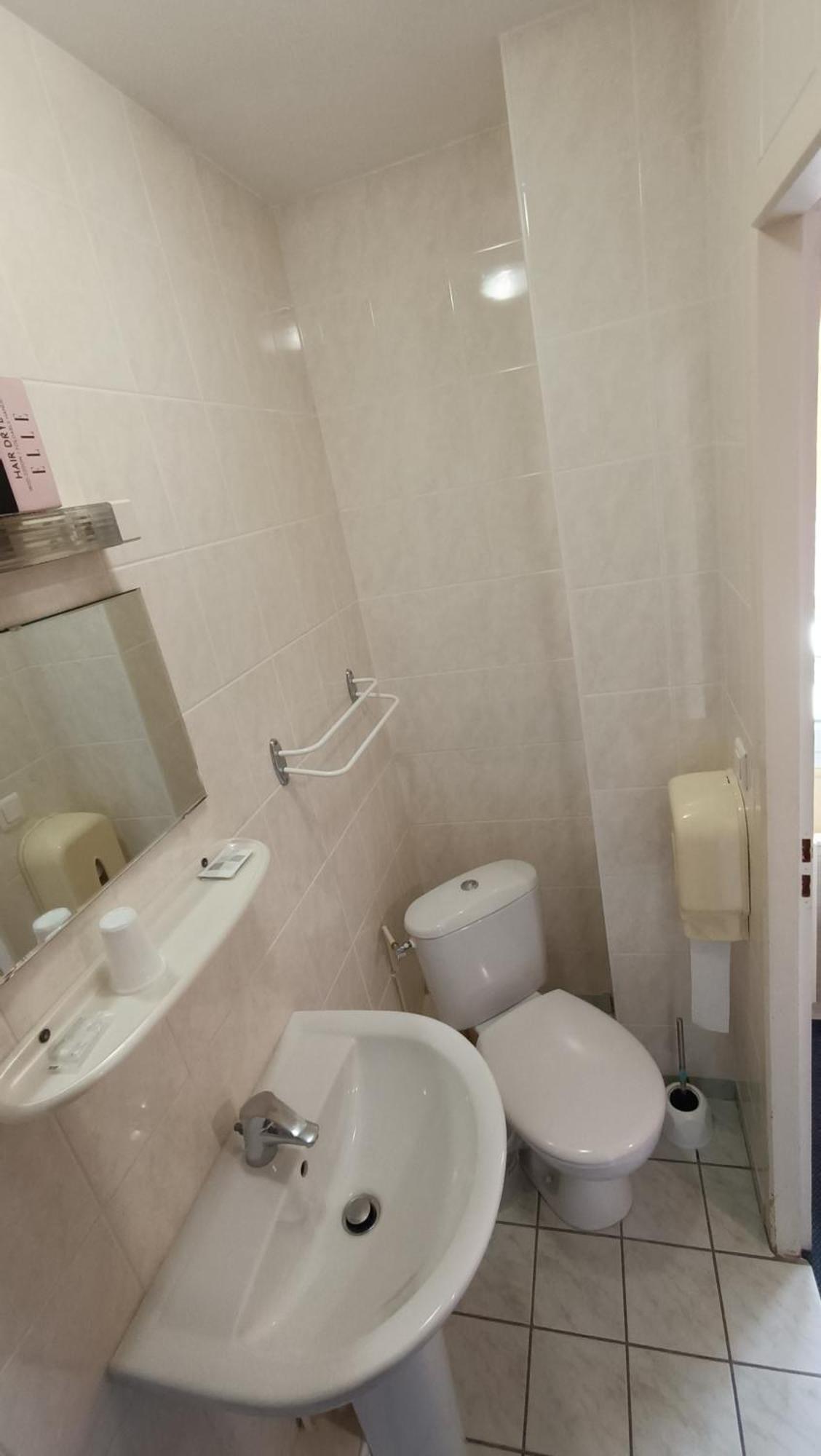 Hotel Le Pommeil Guéret Εξωτερικό φωτογραφία