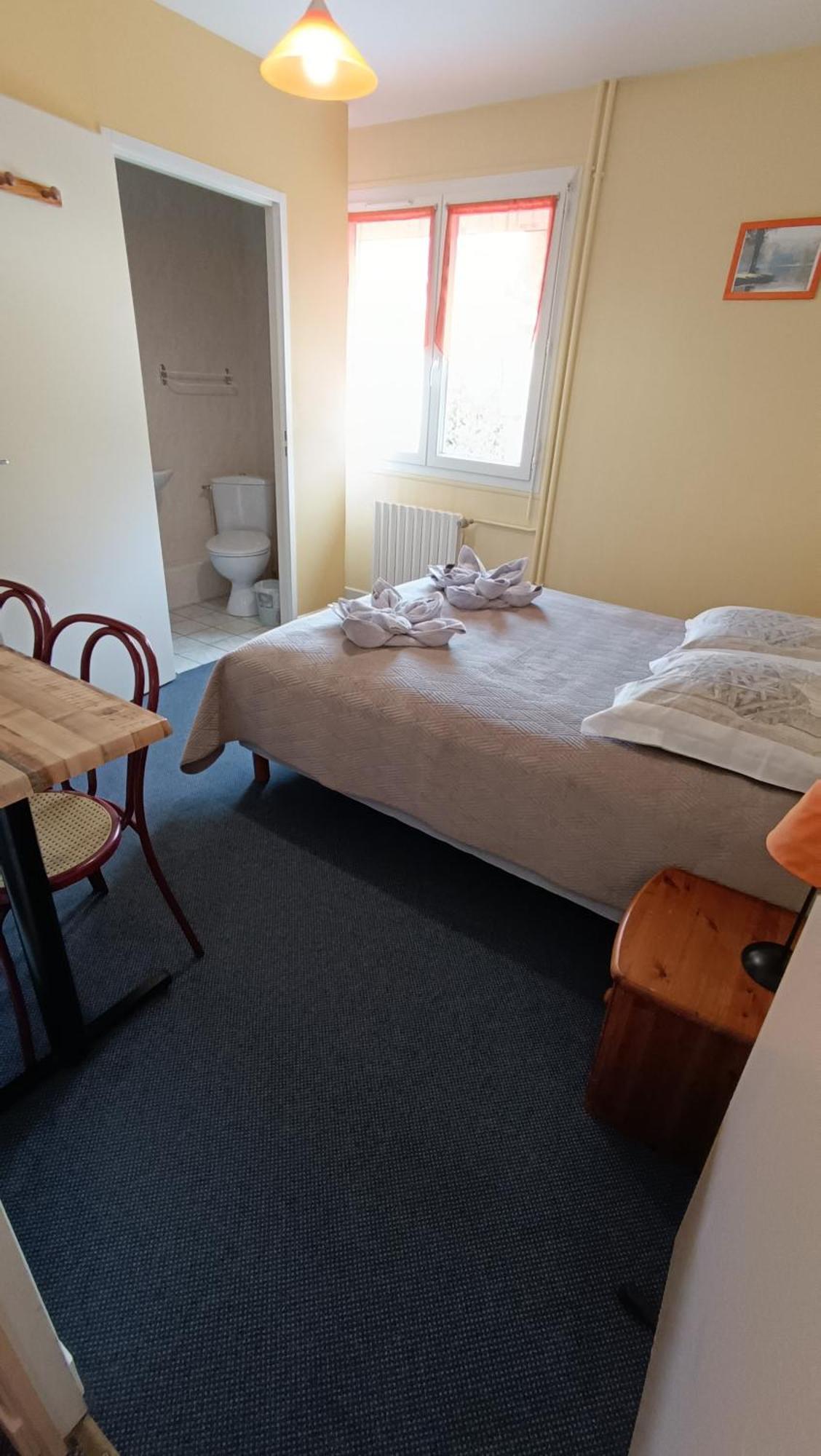Hotel Le Pommeil Guéret Εξωτερικό φωτογραφία