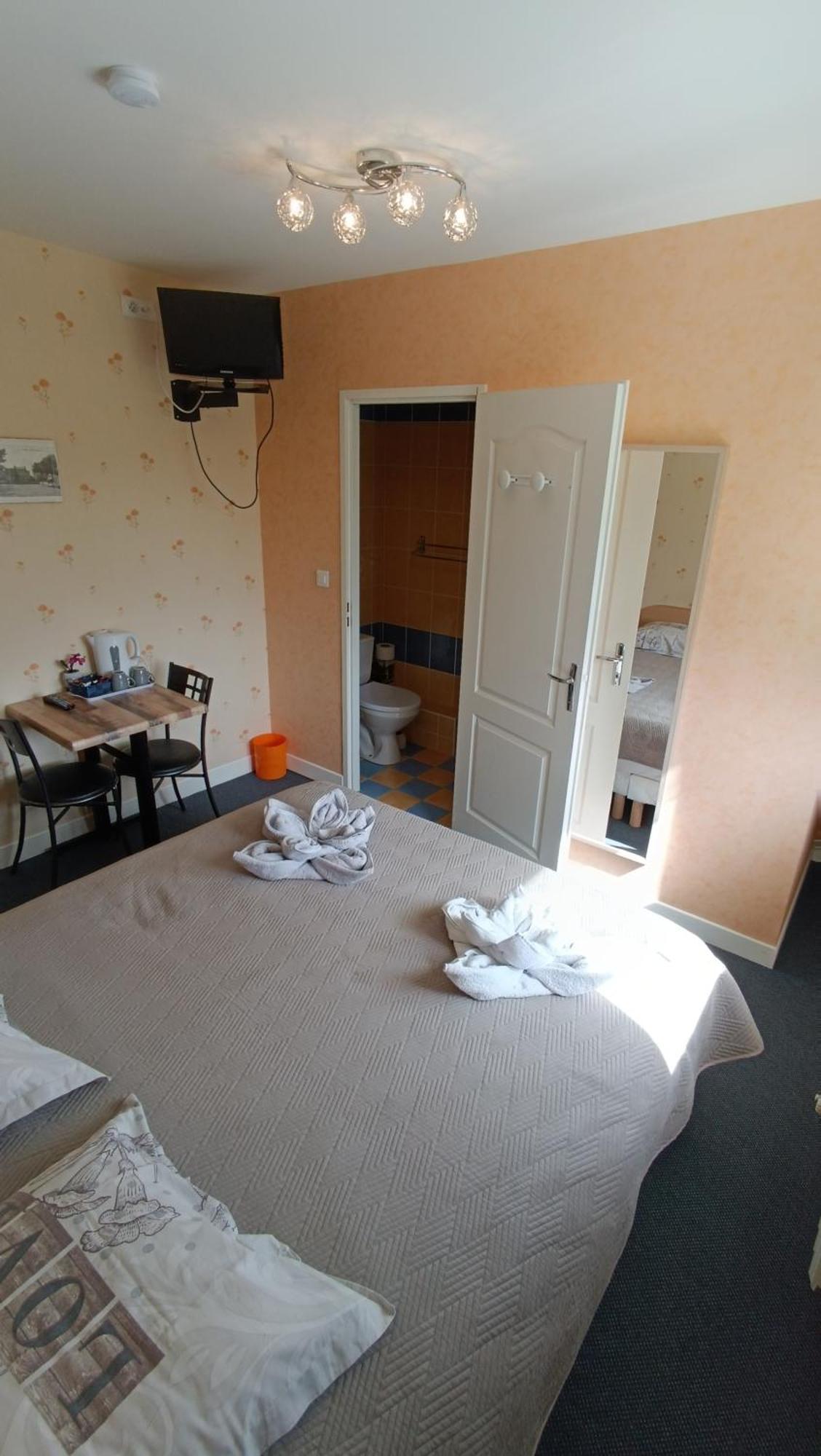Hotel Le Pommeil Guéret Εξωτερικό φωτογραφία